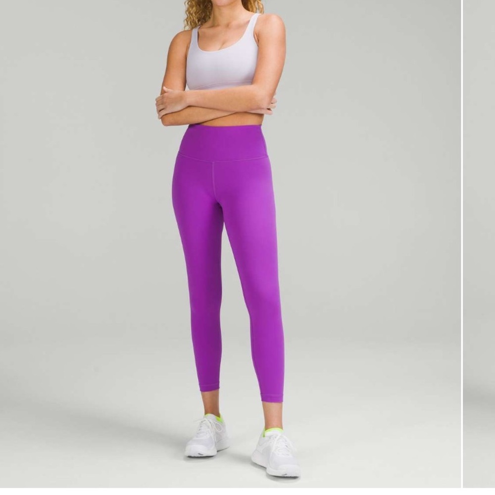 • Lululemon • Women’s Wunder Train High-Rise Tight
Moonlit Magenta 4